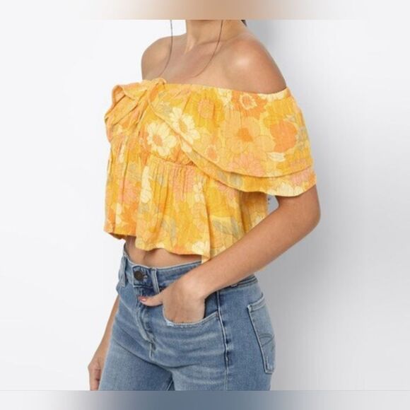 NWT American Eagle Women's Yellow off the shoulder ruffle blouse size S - Picture 1 of 4